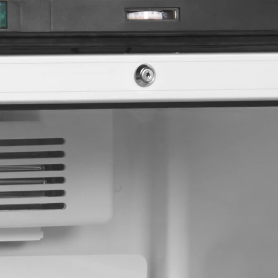 Ventillációs italhűtő – 345 L – fehér
