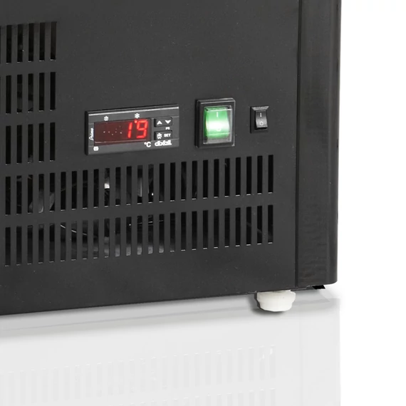 Hűtött pultvitin – 58 L – fekete